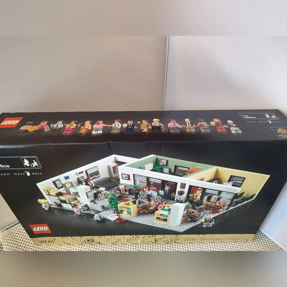 Lego Ideas 21336 The Office Building Set NWT Building Toy Set